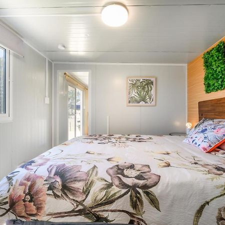Cosy Cabin To Stay Even Better Than Glamping Pukekohe Exteriér fotografie